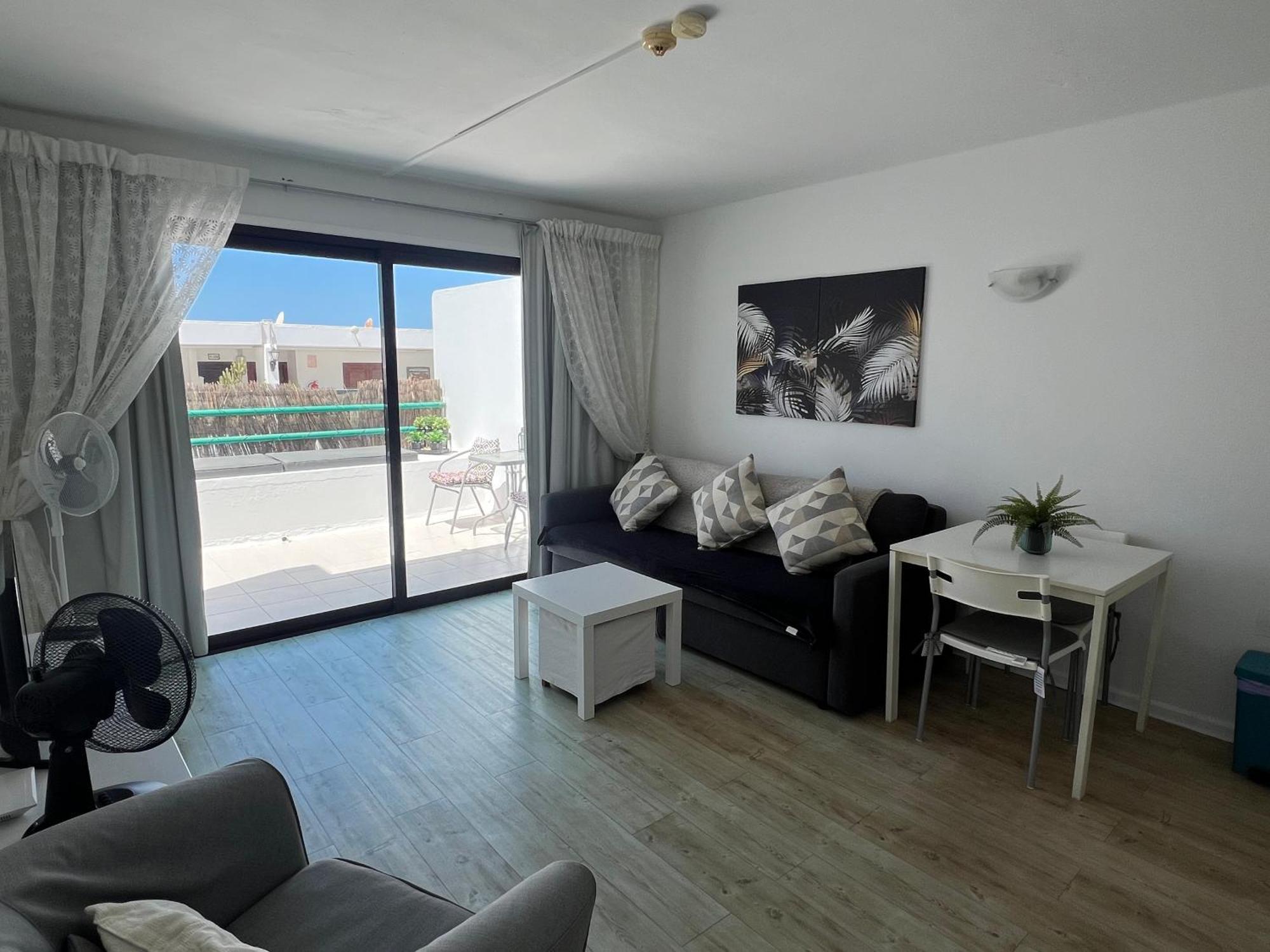Casa Perdy, Beautiful 1 Bedroom Apartment With Communal Pool Tías Екстериор снимка
